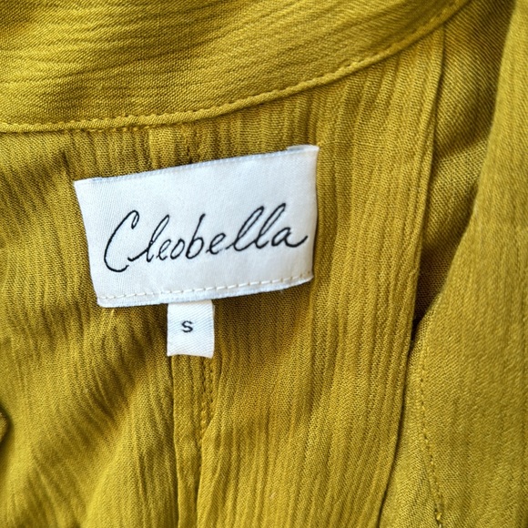 perfect for Fall! Cleobella open cardigan hits at mid leg. Beautiful color. - Picture 2 of 4